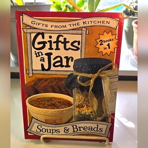 Gifts in a Jar: Soups & Breads Hardback Book